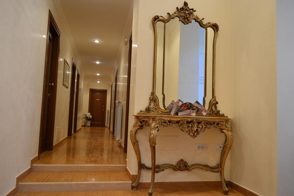Tucci'S Roma Guest House Δωμάτιο φωτογραφία